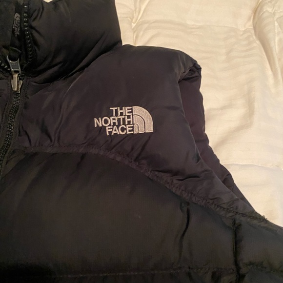 Women’s North Face Down 700 Vest - Picture 3 of 5